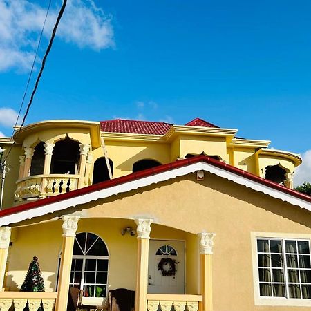 The Rest Stop-B- 15 Min From Airport/24Hrs Security Montego Bay Zewnętrze zdjęcie